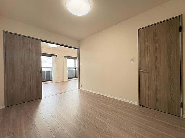 洋室を拡大表示