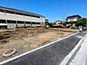 外観：鶴巻小学校まで徒歩5分のためお子様の登下校も安心