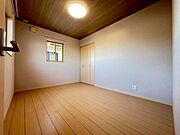 【2階洋室6.0帖】収納付き＆シンプルな洋室は子供部屋にも〇