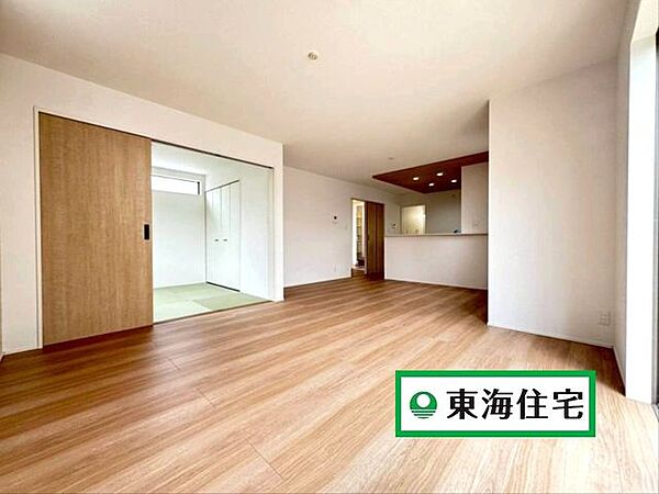 リビング/ダイニングを拡大表示