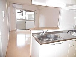 エステート八景水谷 102 1階1LDKのリビング/ダイニング