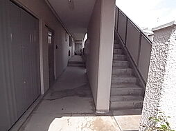 6 / 8
