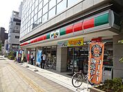 コンビニ「サンクスまで710m」