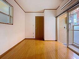 センシャス 102 1階1Kのリビング/ダイニング