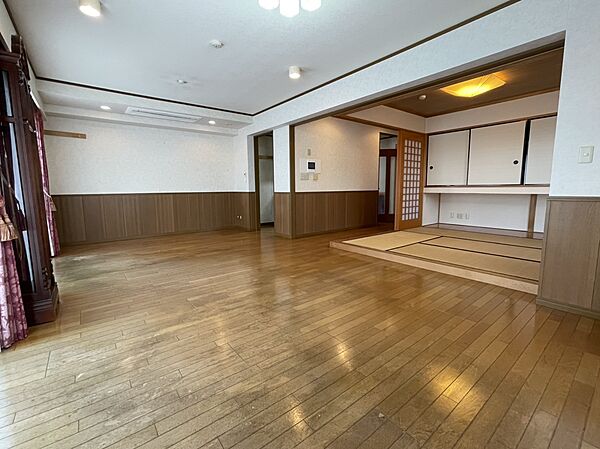 リビング/ダイニングを拡大表示