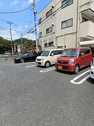 8 / 15