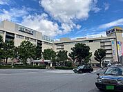 富士ガーデン浦和コルソ店 558m