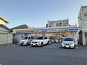 ローソンフタバ図書GIGA大宮店 343m