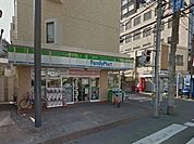ファミリーマート大宮中央店 137m