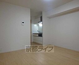 JR奈良線 新田駅 徒歩6分の賃貸アパート 1階1DKのリビング/ダイニング