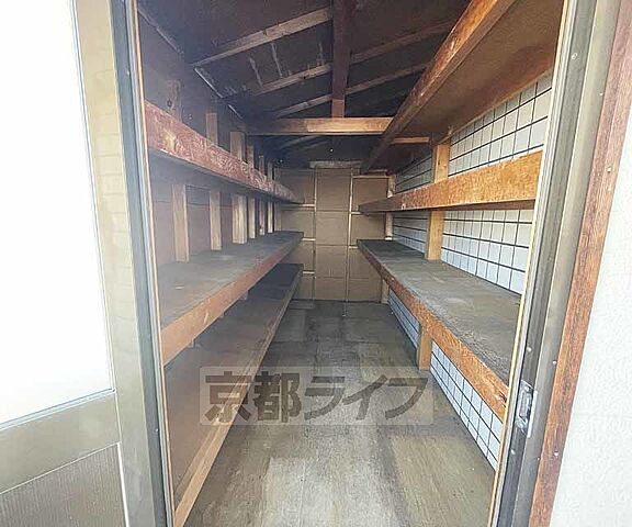 収納