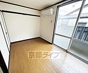 落ち着いた雰囲気のお部屋です