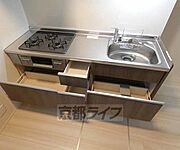 キッチン下収納です。