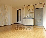 白を基調とした室内です。