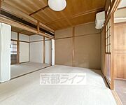 別方向から見た6帖のお部屋です。