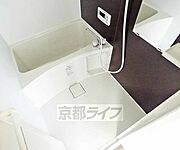 清潔感のあるバスルーム。