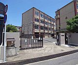 百々小学校まで306m