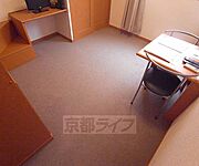 シンプルな室内