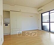 広々室内です。