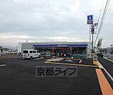 ローソン城陽インター店まで449m