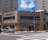 セブンイレブン京都堀川四条店まで97m 四条堀川交差点のコンビニです。
