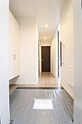 シューズBOX・簡易玄関椅子付き