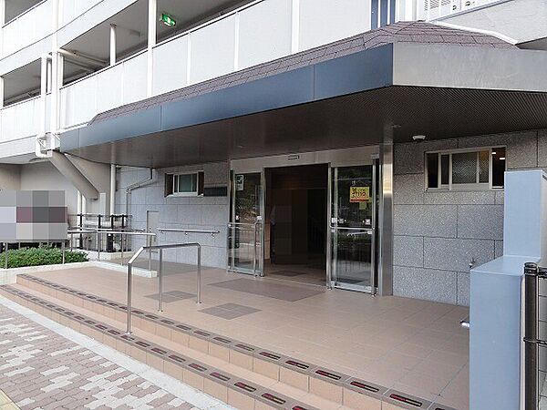 玄関を拡大表示