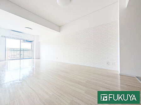 7階建て4階部分、2ＬＤＫのお部屋です。
