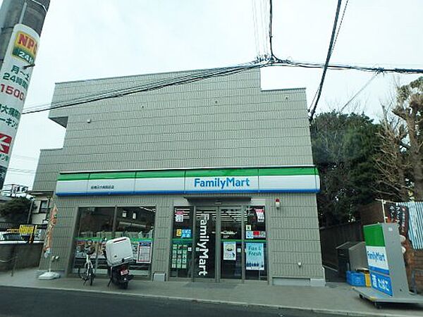 画像21:【コンビニエンスストア】ファミリーマート 板橋日大病院前店まで477ｍ