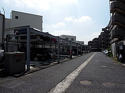 7 / 11