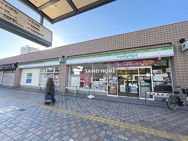 画像30:ファミリーマート 清瀬駅前店 徒歩10分。 740m