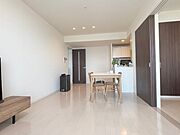 LDK　照明・エアコン以外の家具は撤去予