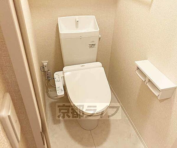 画像6:清潔感のあるトイレです