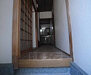 玄関から見た室内の様子です。