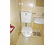 清潔感のあるトイレです