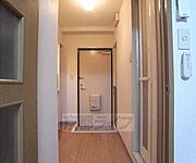 部屋まで延びた廊下です。