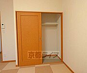 奥行きのある収納です