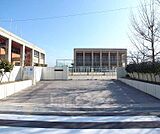 西ノ岡中学校まで1600m