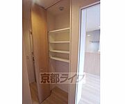 ちょっとした収納です。