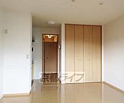 広めの洋室です