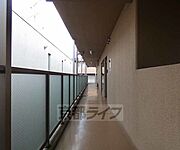 廊下も明るいですね