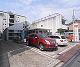 伏見西浦郵便局まで213m 深草の立地。駐車場もございます。