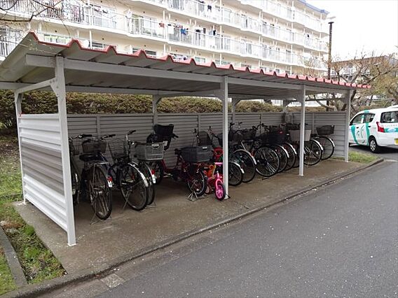 屋根付きで安心...