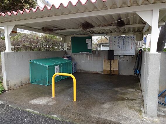 ゴミ捨て場