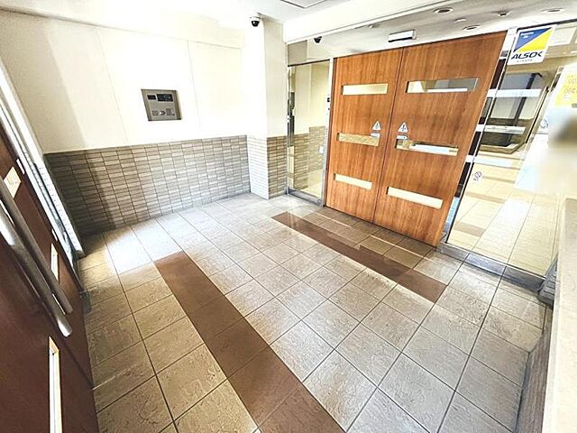 エントランス サンクレイドル臼井 5階/-