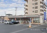 周辺環境:コンビニ 240m セブンイレブン 坂戸泉町店(徒歩3分　ちょっとしたお買い物に便利です！)