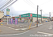 ドラッグセイムス川越小室店まで140m 徒歩2分。急ぎで必要になったお薬や日用品もすぐ買いに行けます。