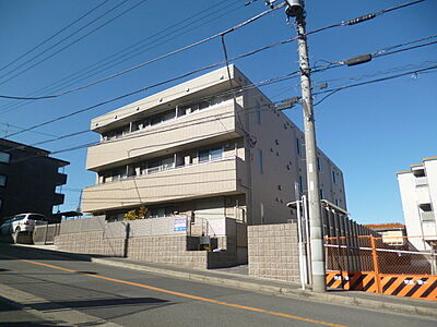 外観：宮前平駅徒歩6分　安心のパナソニックホームズ施工