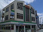 ファミリーマート 富野荘駅前店（527m）