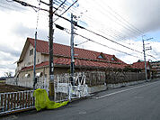 里の西保育園（142m）
